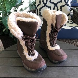 Tall waterproof fur snow boot